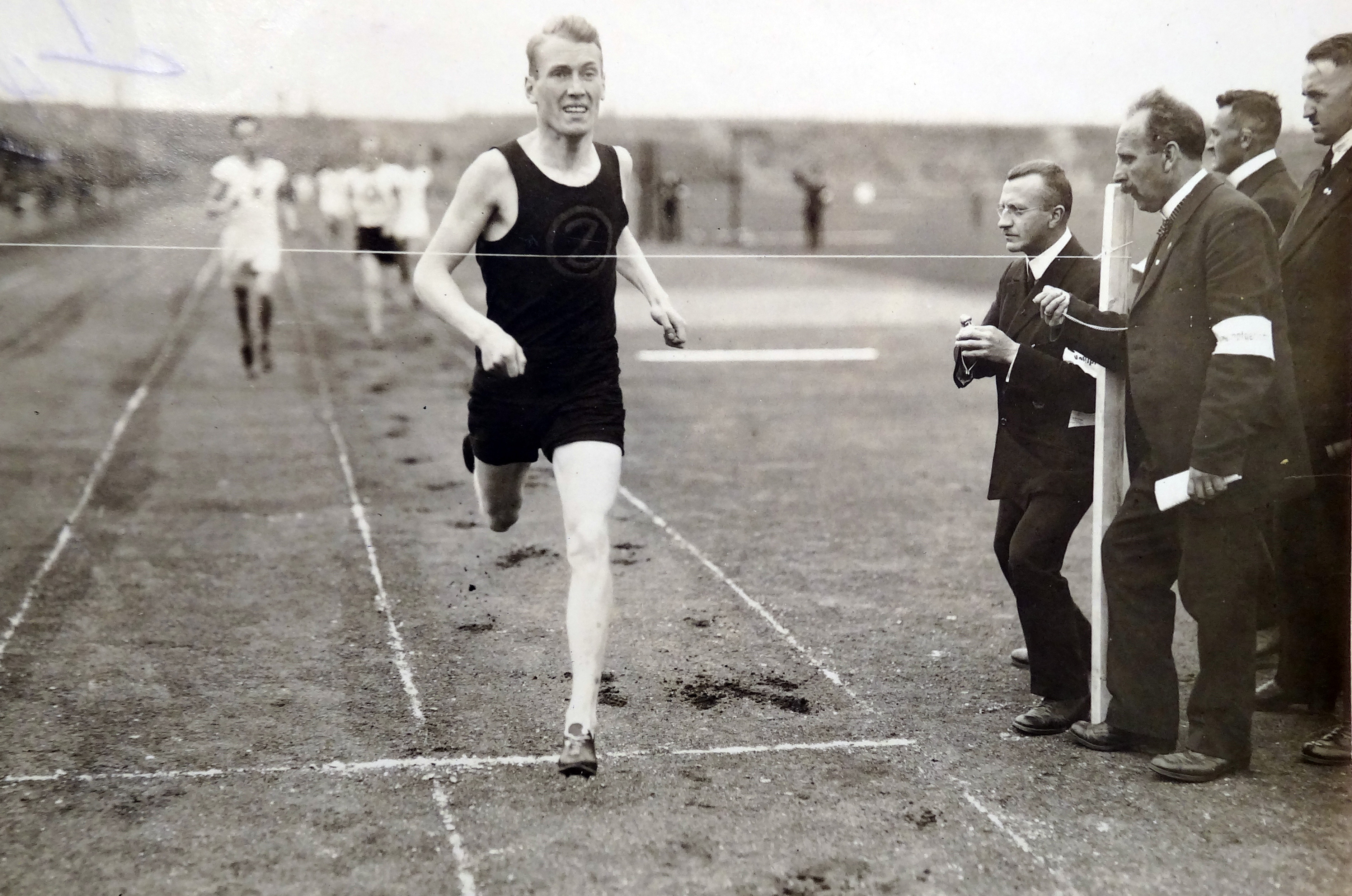 tl_files/verein/bilder/Chronik/Leichtath FFKoepcke 1922.JPG
